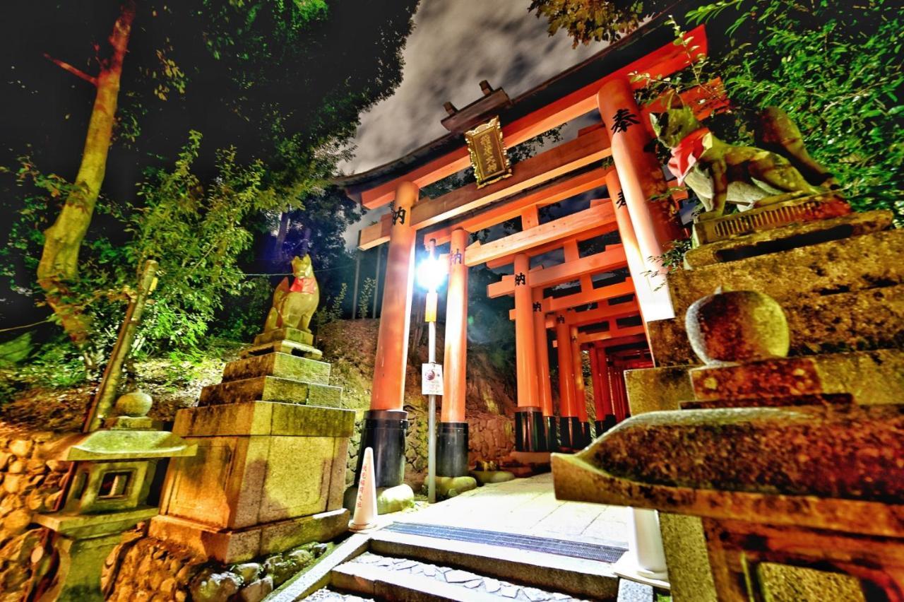One More Heart Fushimi Inari Momoyamacho Buitenkant foto